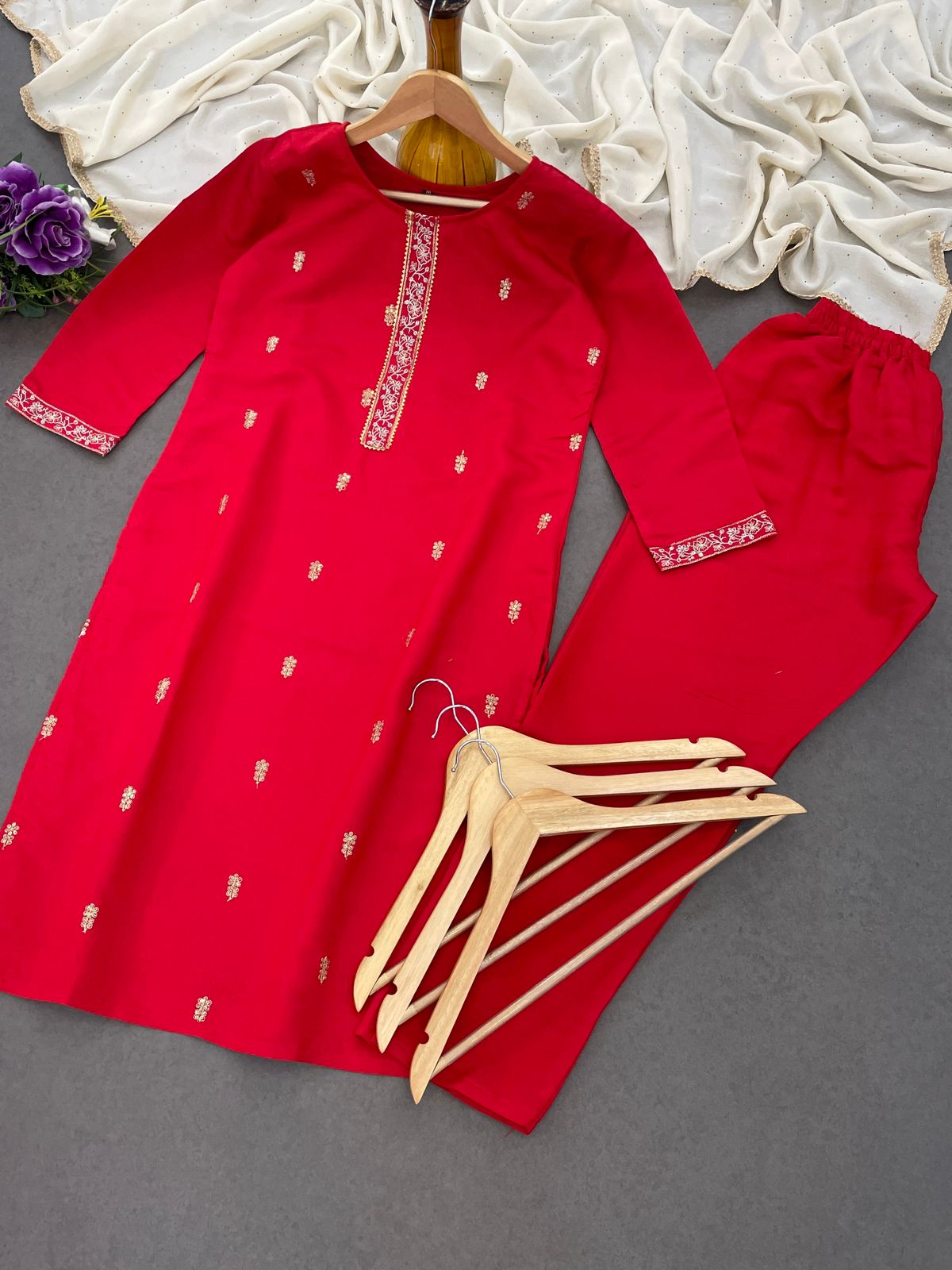 Beautiful Suit Set And Dupatta in Red Color