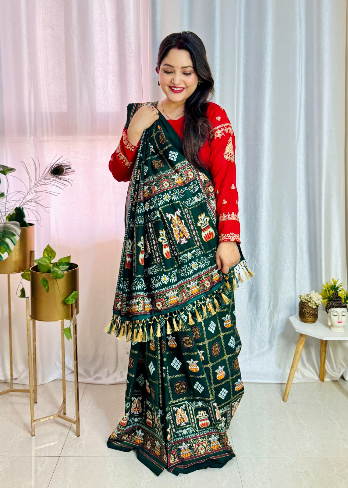 Bandhani Print Patola Saree in Vichitra Silk fabric