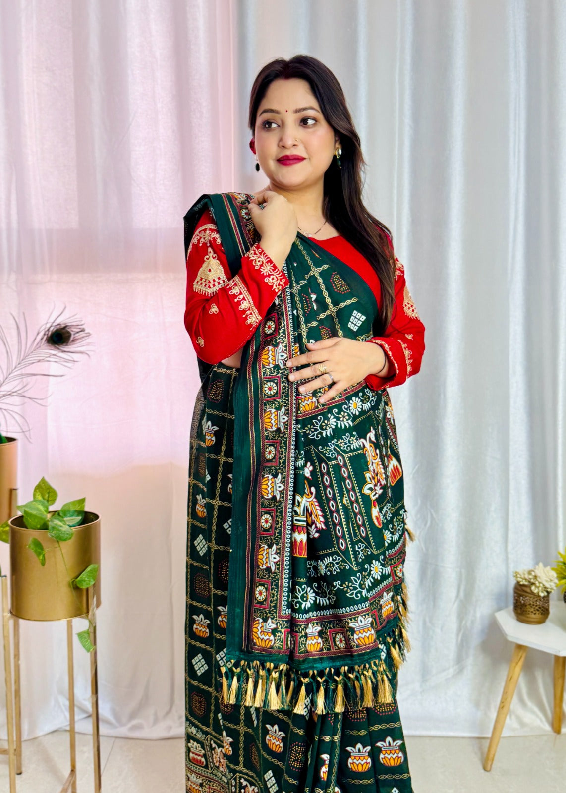 Bandhani Print Patola Saree in Vichitra Silk fabric