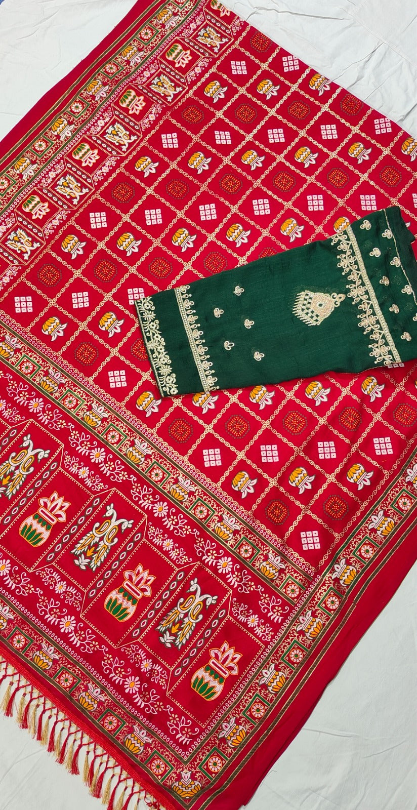 Bandhani Print Patola Saree in Vichitra Silk fabric
