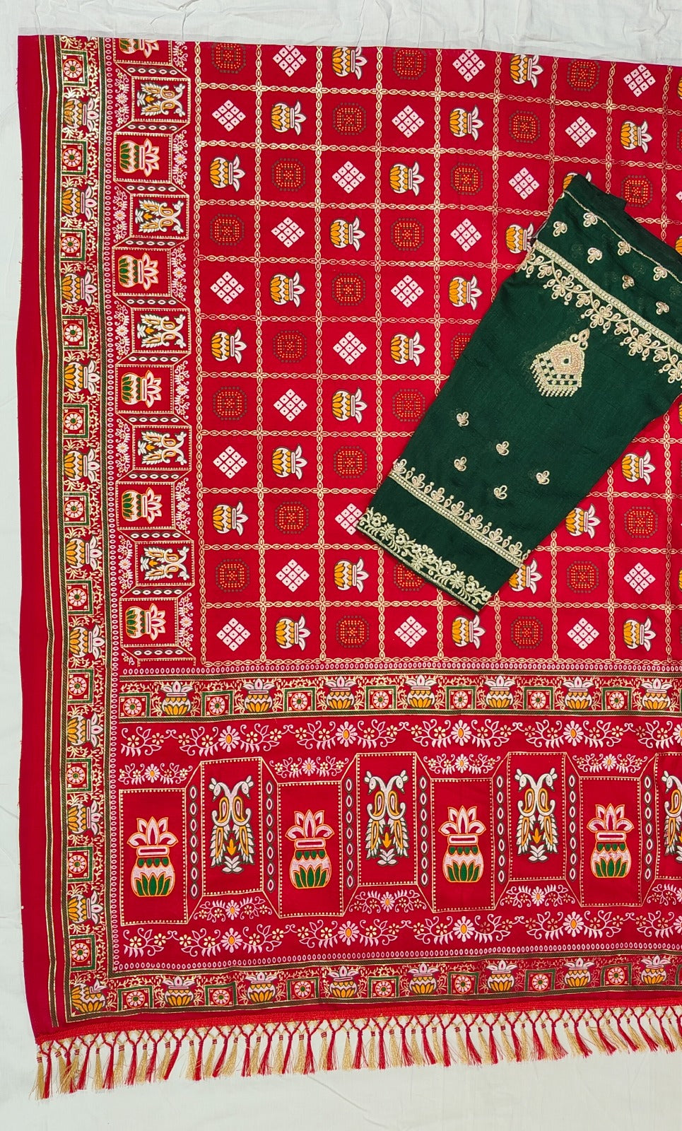 Bandhani Print Patola Saree in Vichitra Silk fabric