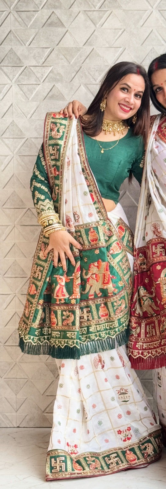 Panetar Patola Wedding & Special Occasion Saree in White Green Color