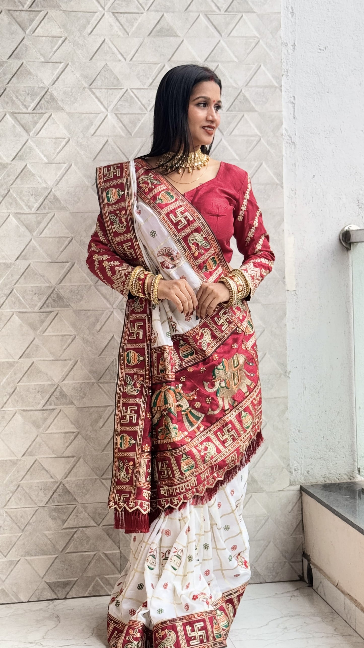 Panetar Patola Wedding & Special Occasion Saree in White Red Color