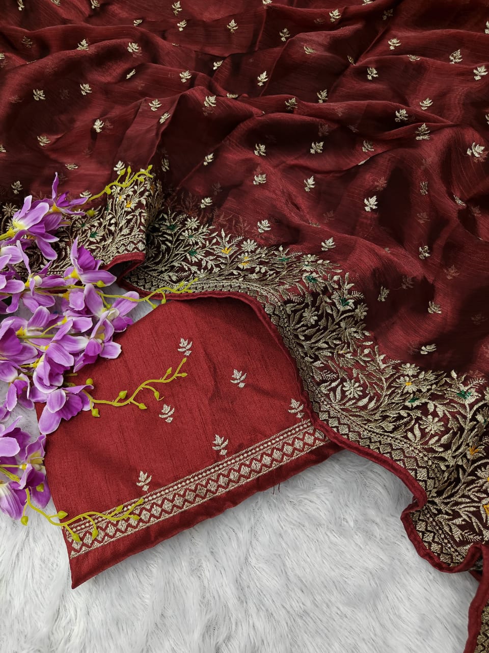 Beautiful Heavy Partywear Saree For Wedding Season