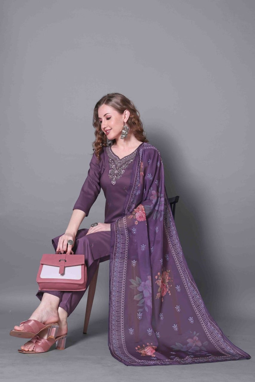 Kurta & Pant Dupatta Set in silk fabric for summer wear