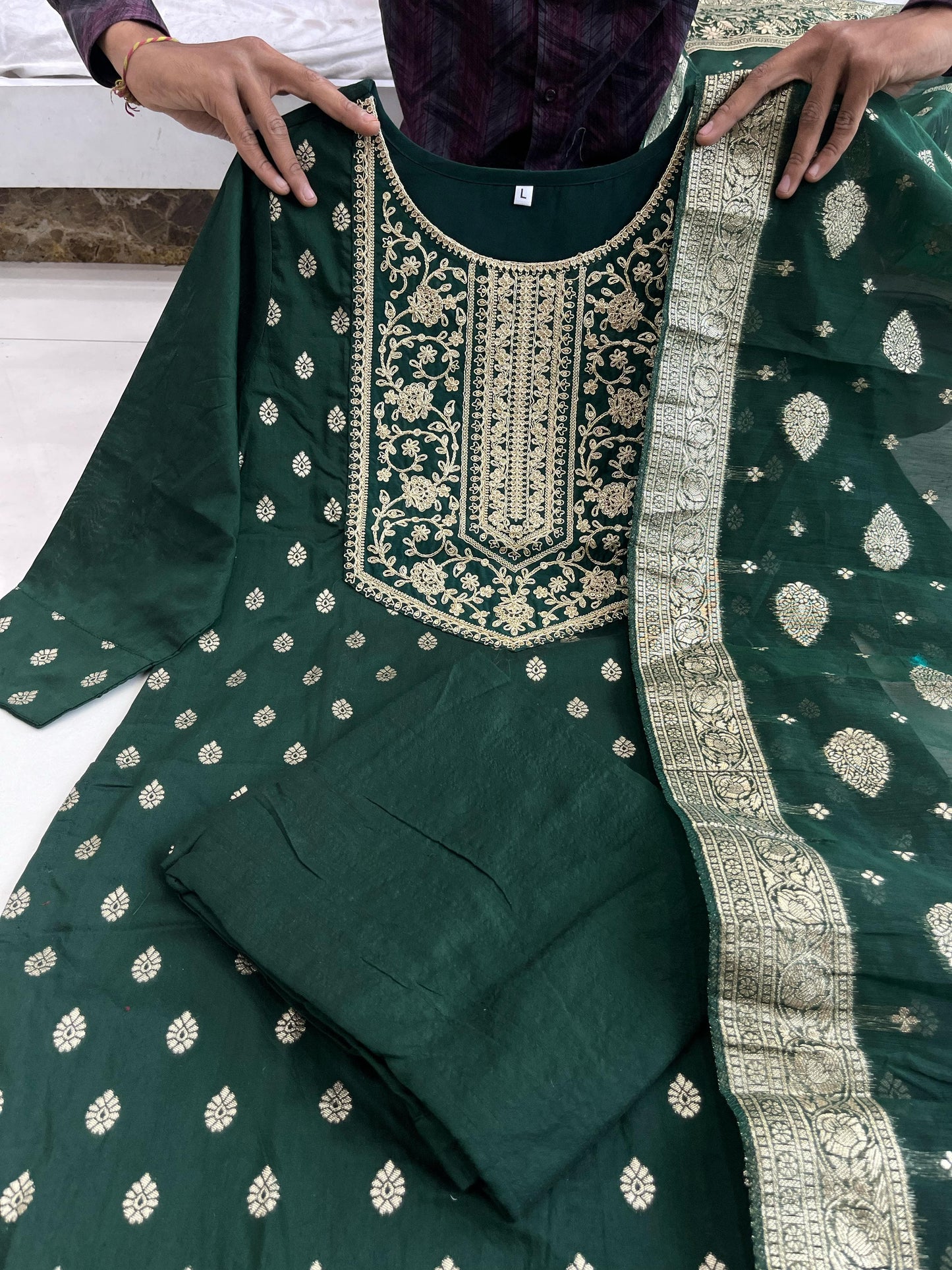 Green Color Beautiful  Jaquard Fabric Suit for summer wear
