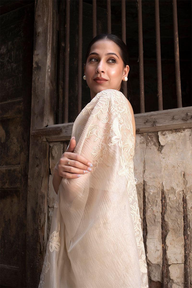 Silk Saree in Off white color with unstitched blouse