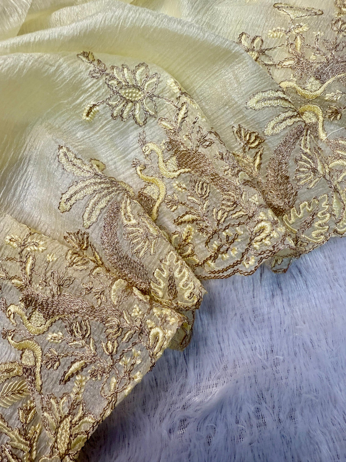 Silk Saree in Off white color with unstitched blouse