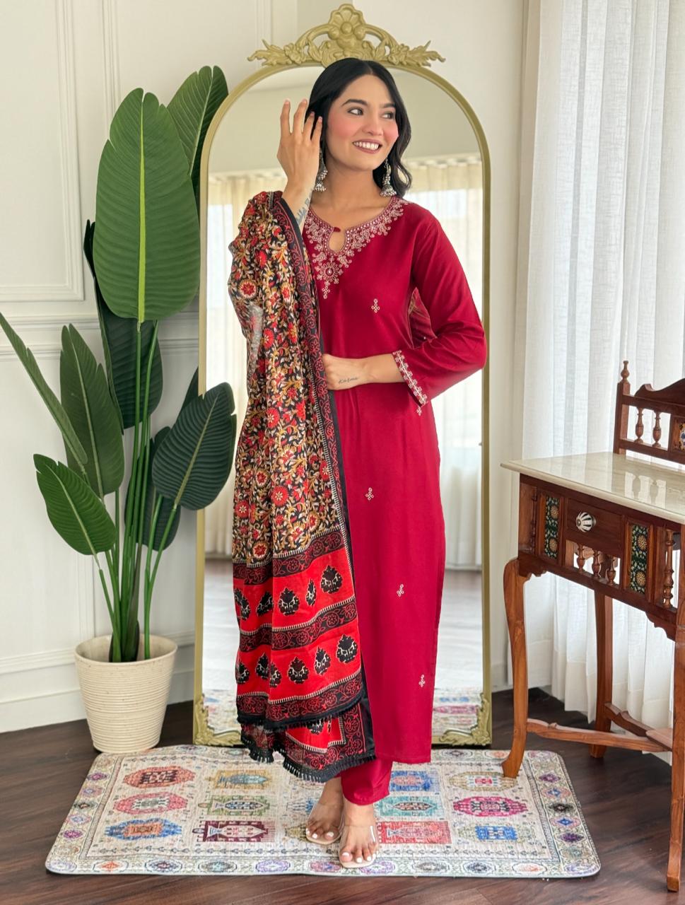 DAily Wear Kurti Pent in rayon fabric