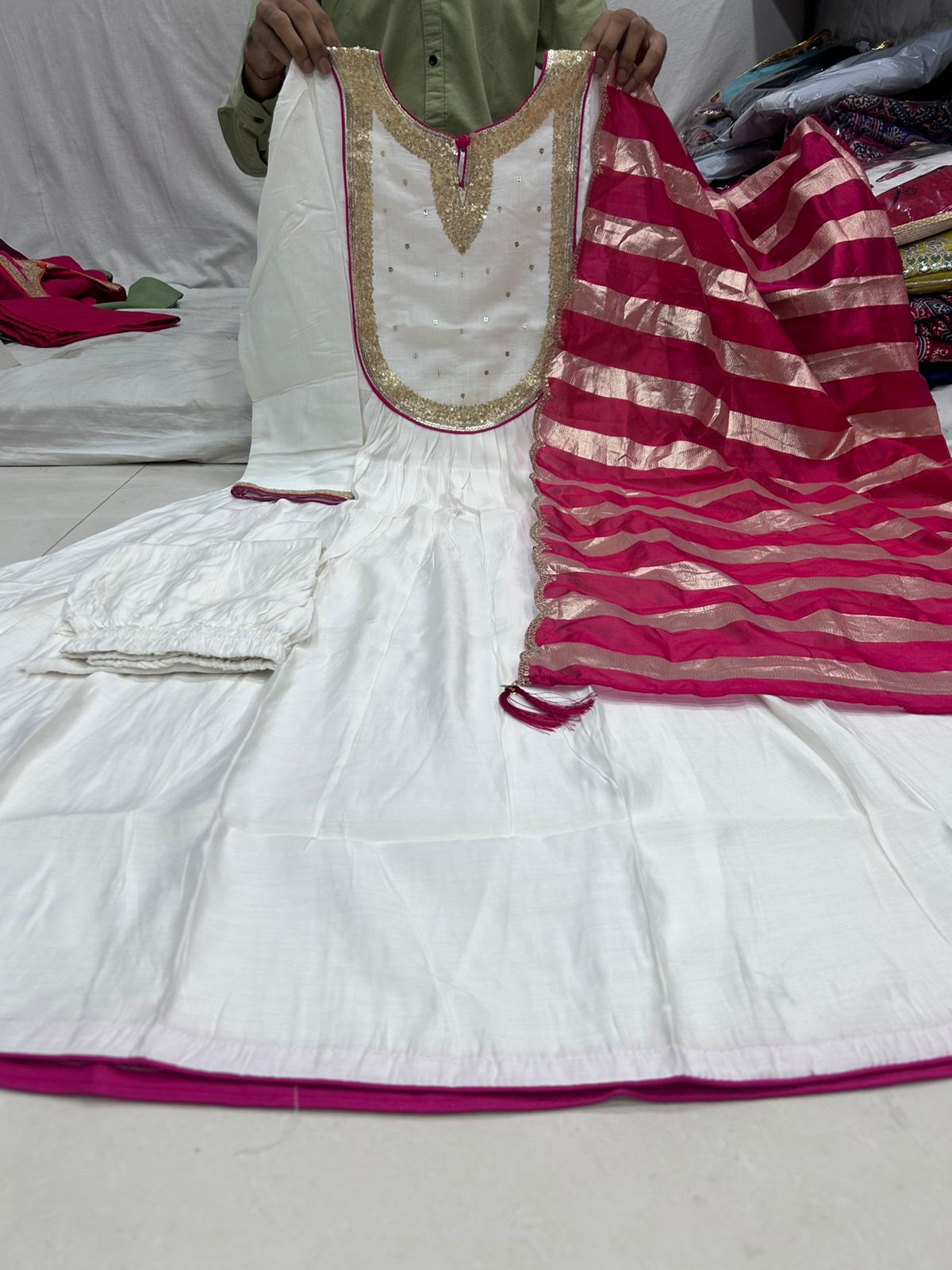 White Color Beautiful Roman Silk Suit For Daily Wear Use