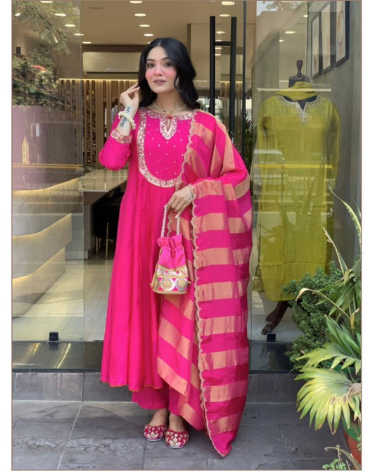 Pink Color Beautiful Roman Silk Suit For Daily Wear Use