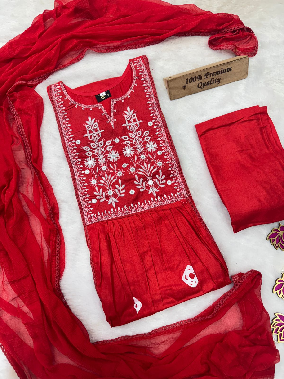 red color beautiful rayon kurta set