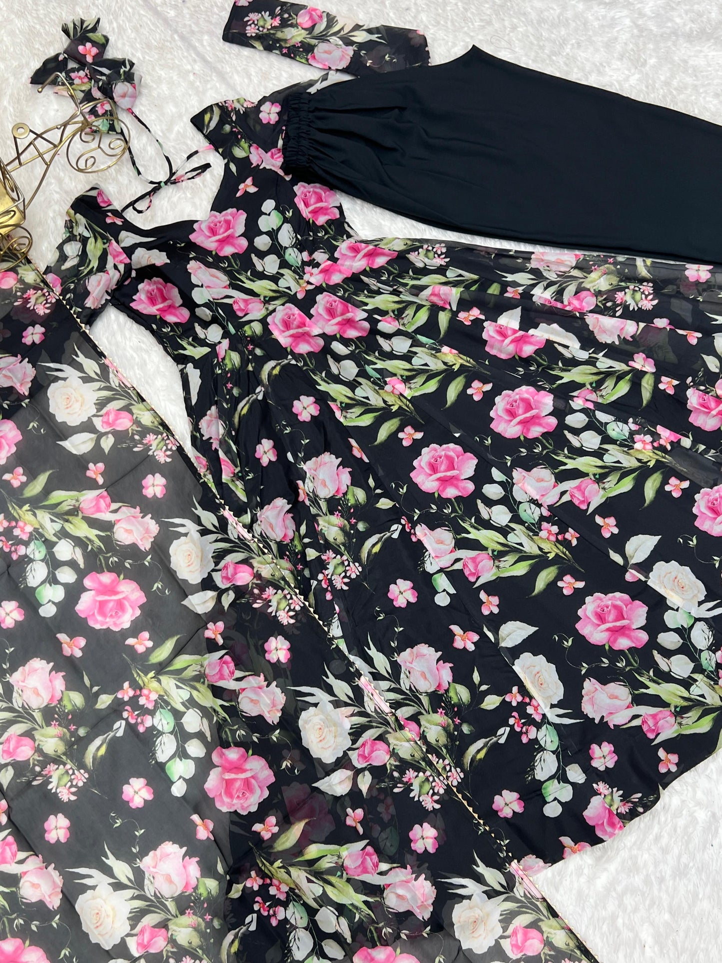 Light weight & Fresh Look Outfit Is Perfect For Upcoming Summer Festivities
