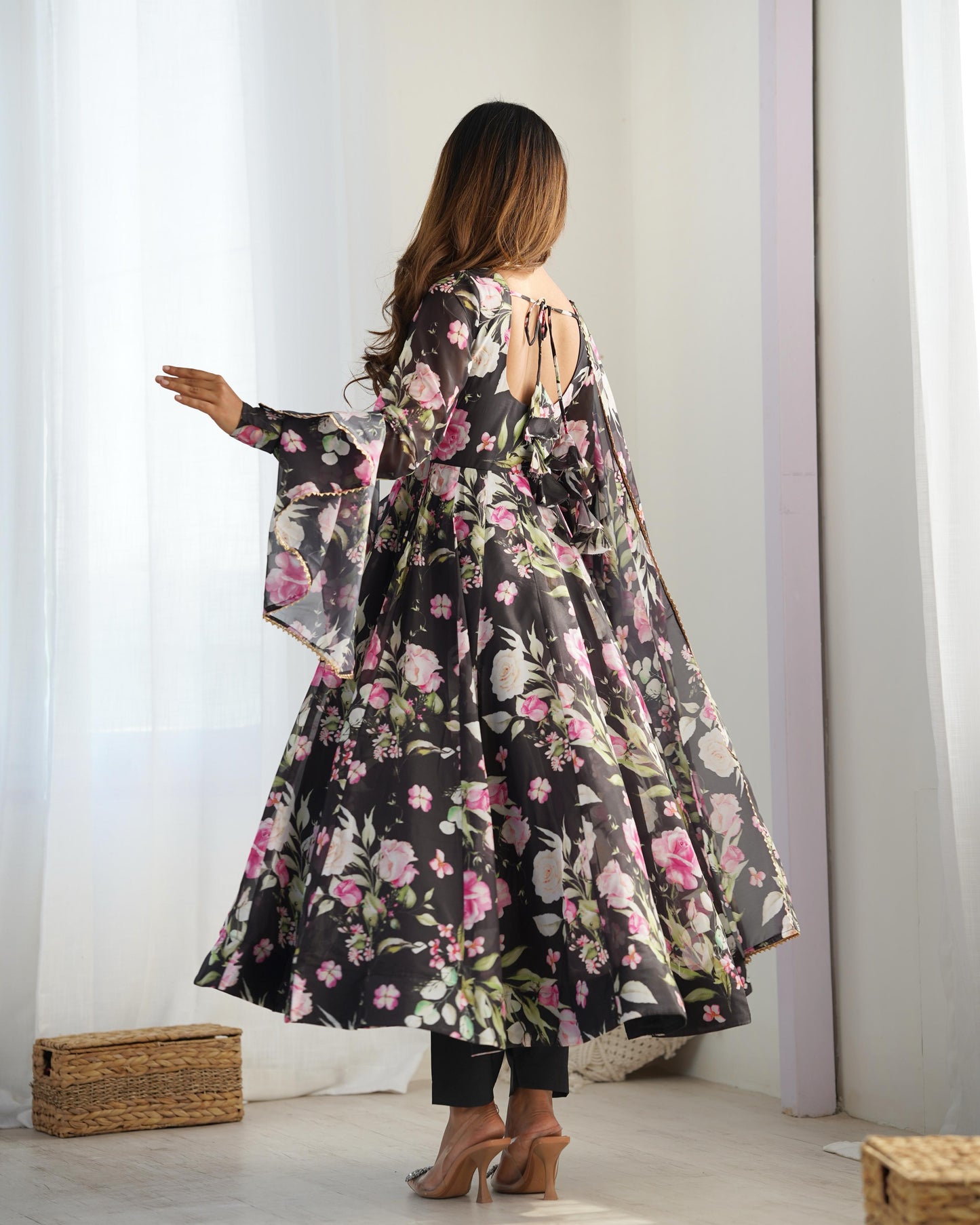 Light weight & Fresh Look Outfit Is Perfect For Upcoming Summer Festivities