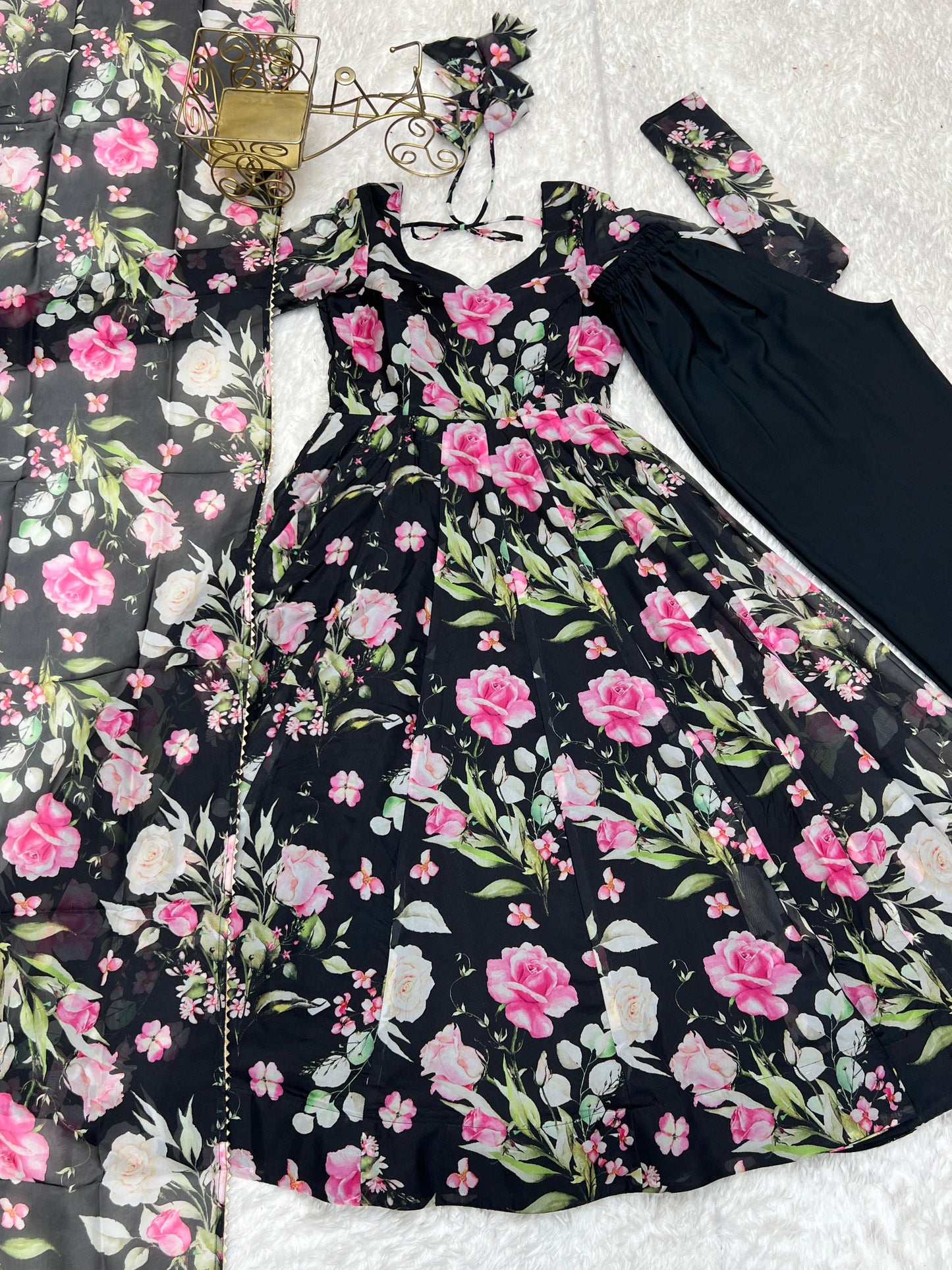 Light weight & Fresh Look Outfit Is Perfect For Upcoming Summer Festivities