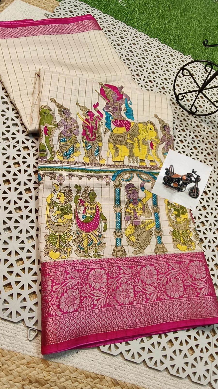 Beautiful Mangalagiri Dola Sarees With Print Checks in white cream