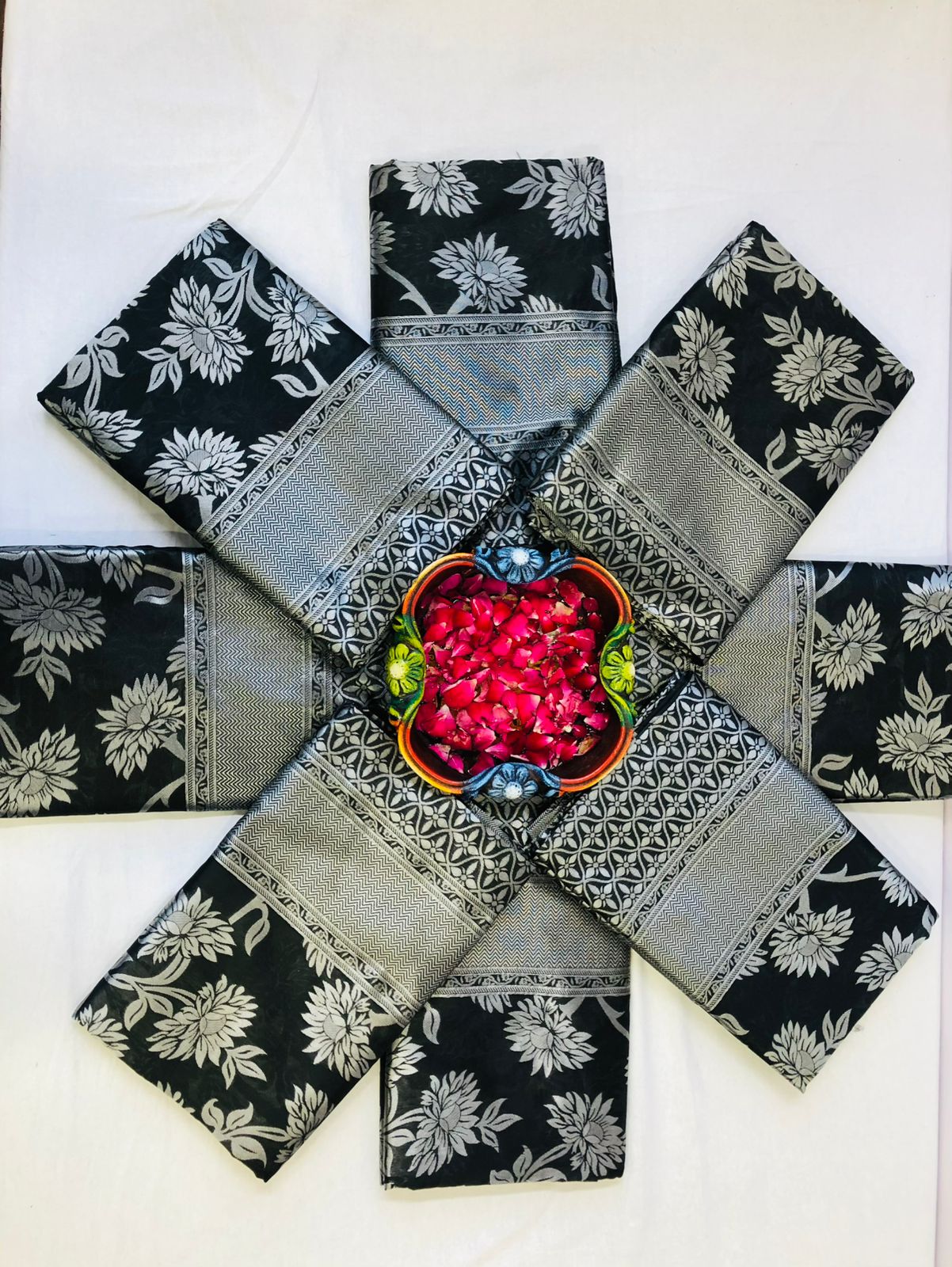 Black Color Litchi Silk Saree For daily Wear use