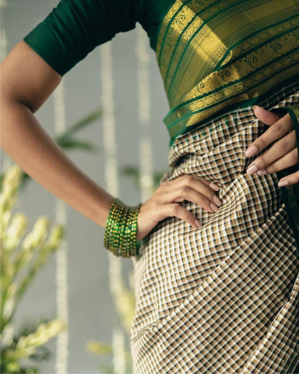 Green Color Beautiful Silk Saree for daily wear use
