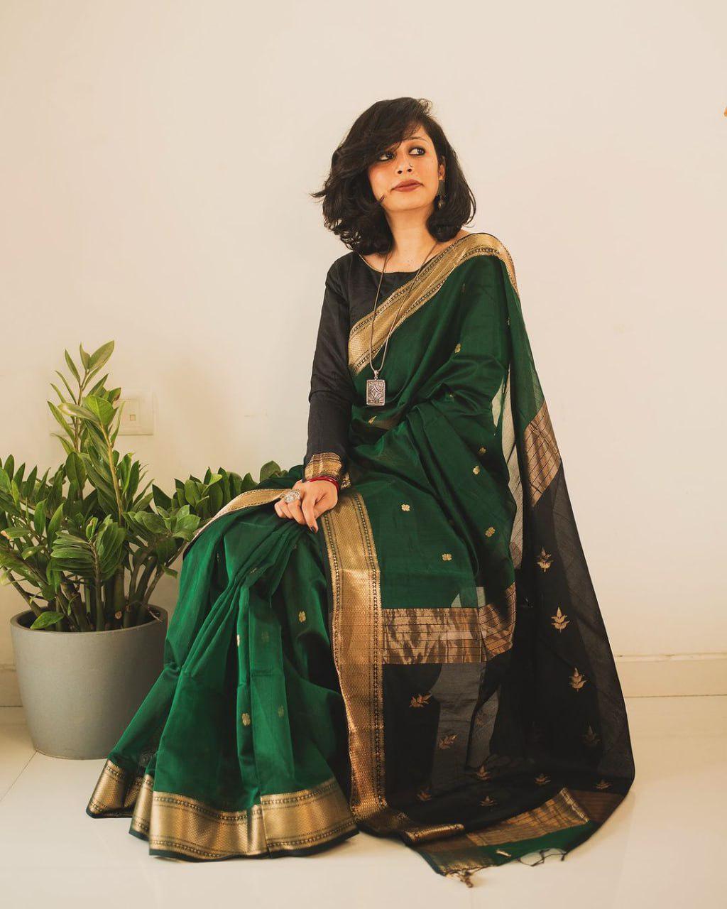 green Color Linen Fabric Saree for daily wear use