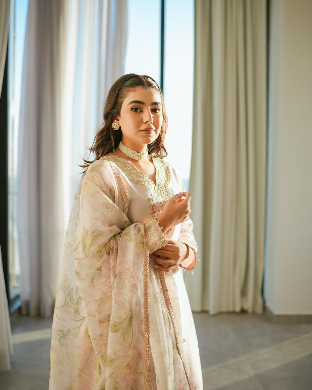 Đěsigner Party Wear Look Pur Natural Crepe Top & Palazzo With Dupatta Set