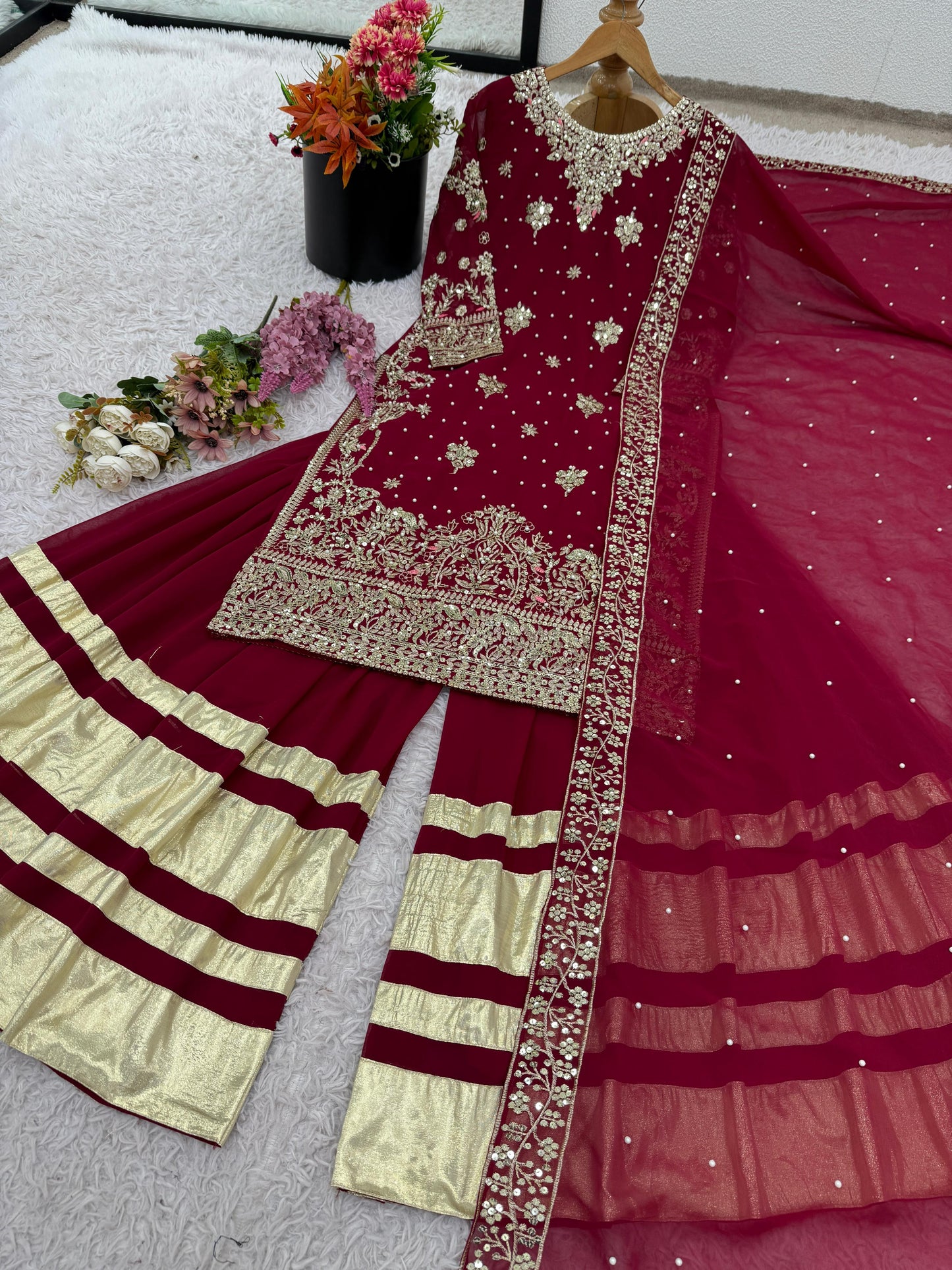 Red Color Beautiful Georgette Partywear Suit