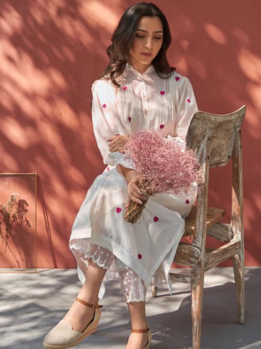White Color Beautiful Cotton Wear Kurti Pent Set