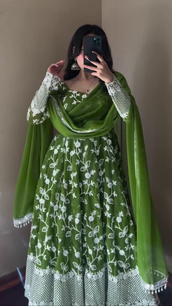 Beautiful Green Color Anarakli Gown in Georgette Fabric