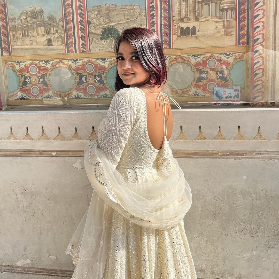 White Color Beautiful Aarkali gown in georgette Fabric