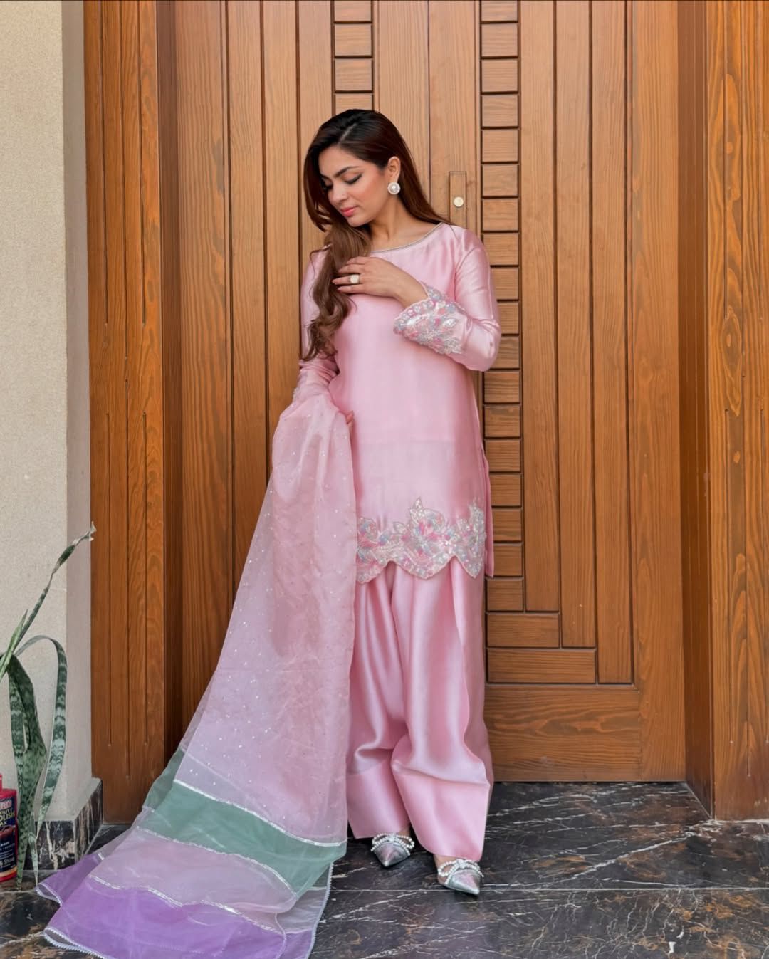 Pink Color Beautiful Creape Fabric Suit