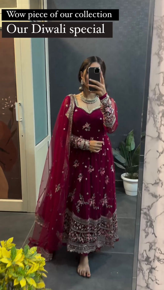 Suit On heavy Faux Georgette febric With Thred With Sequnce l work and Pent On Crep febric and Dupatta