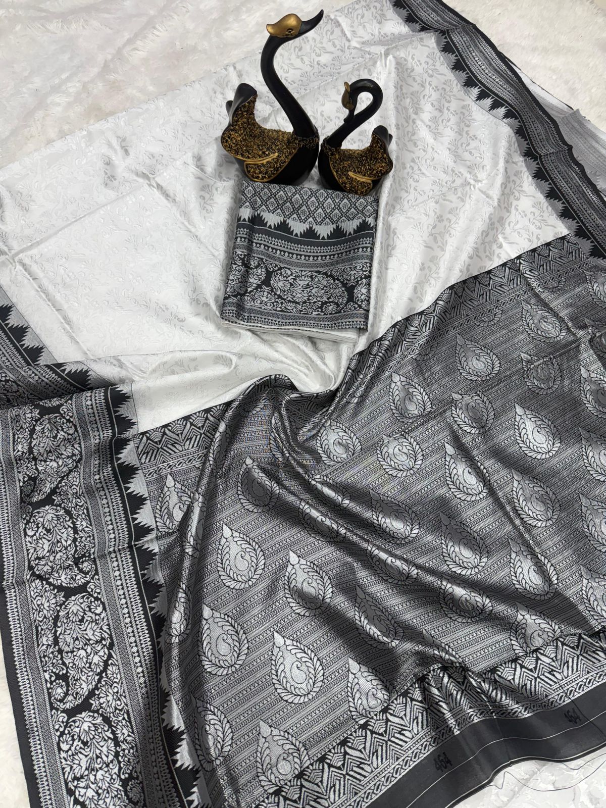Beautiful Silk Saree for Daily Wear use