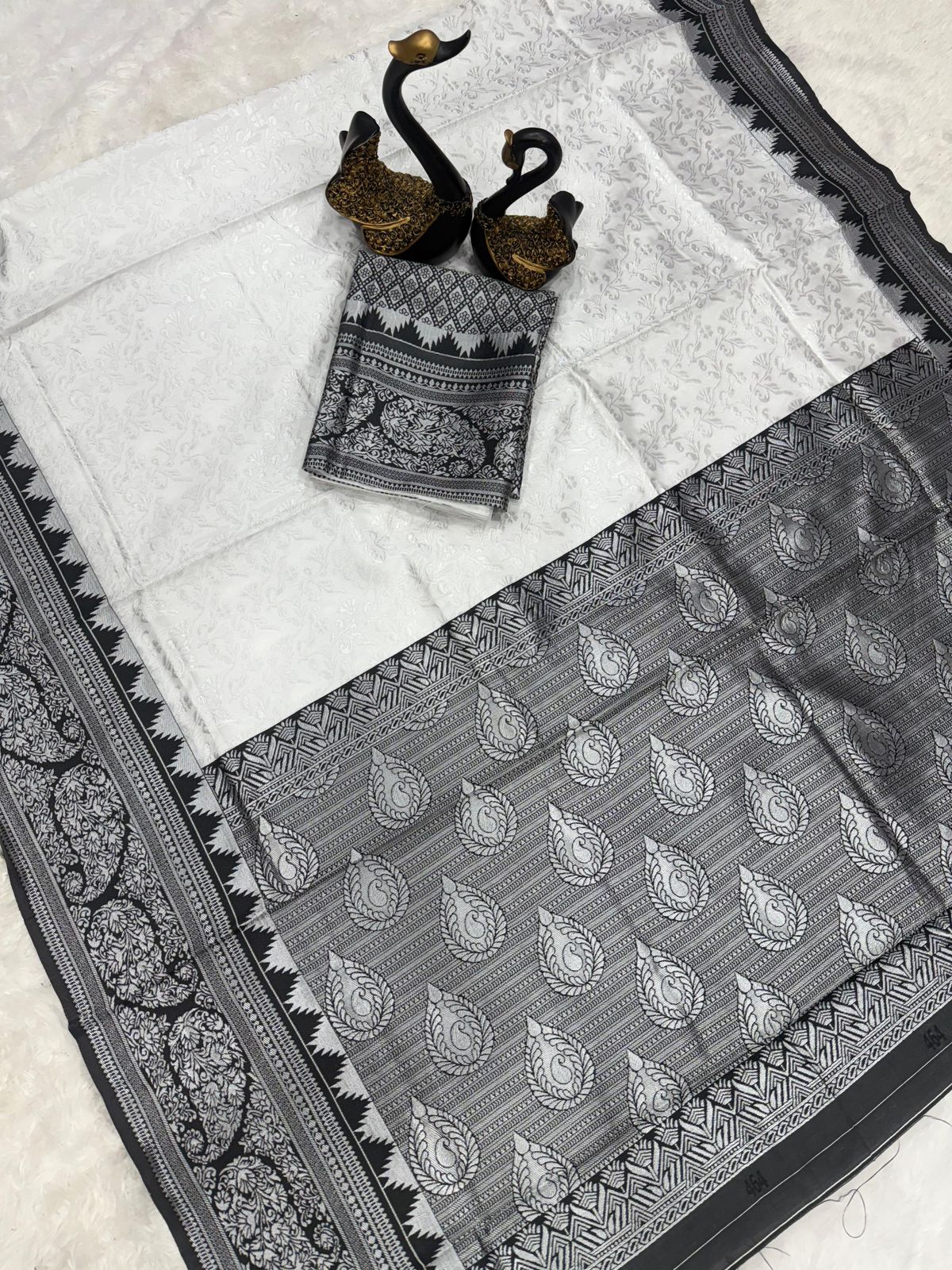 Beautiful Silk Saree for Daily Wear use