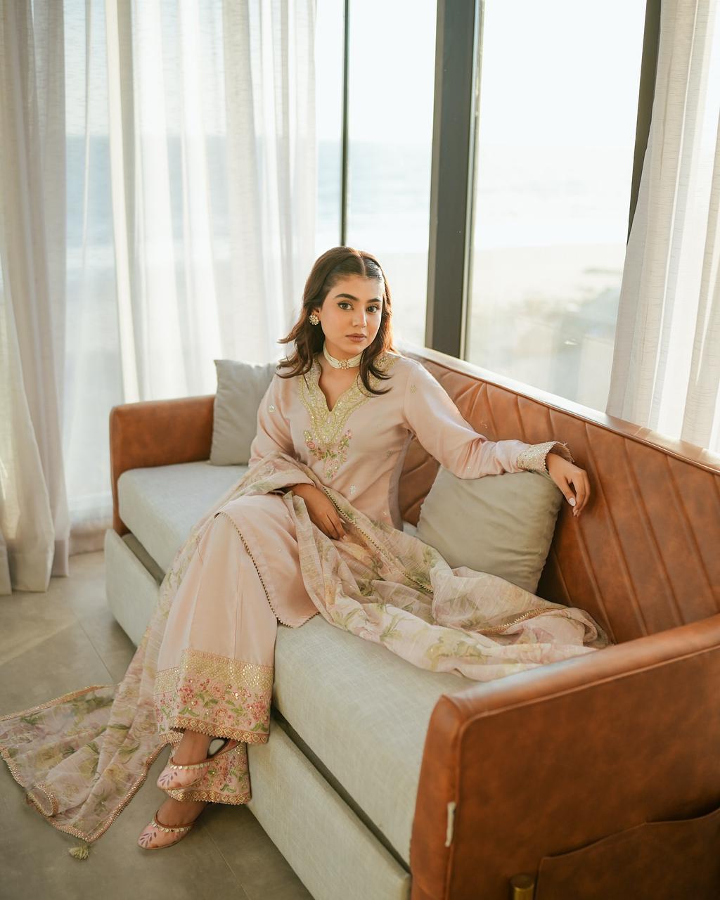 Đěsigner Party Wear Look Pur Natural Crepe Top & Palazzo With Dupatta Set