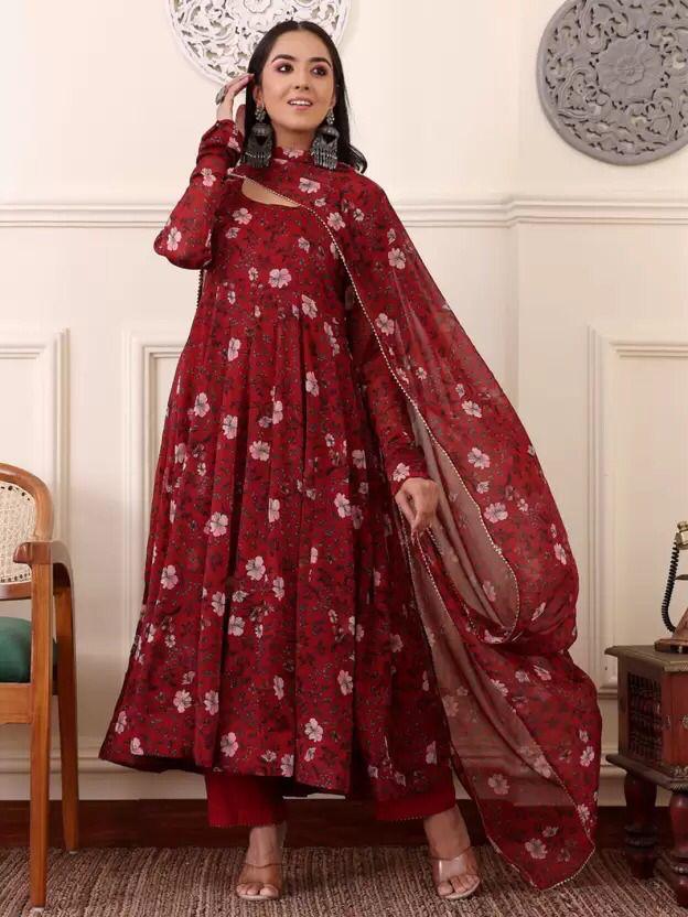 Red Color Beautiful GOwn in Georgette Fabric