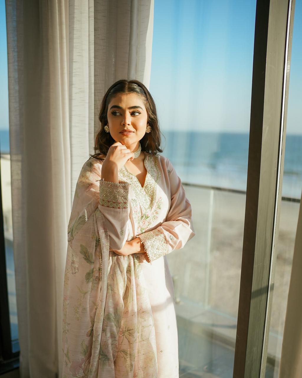 Đěsigner Party Wear Look Pur Natural Crepe Top & Palazzo With Dupatta Set