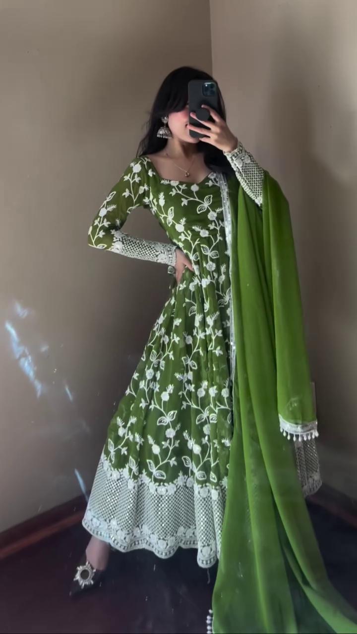 Beautiful Green Color Anarakli Gown in Georgette Fabric