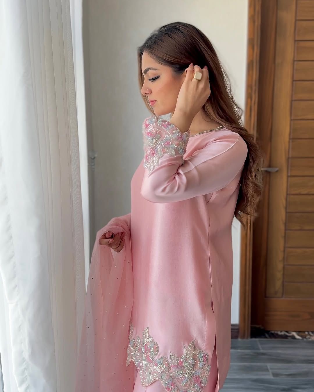 Pink Color Beautiful Creape Fabric Suit