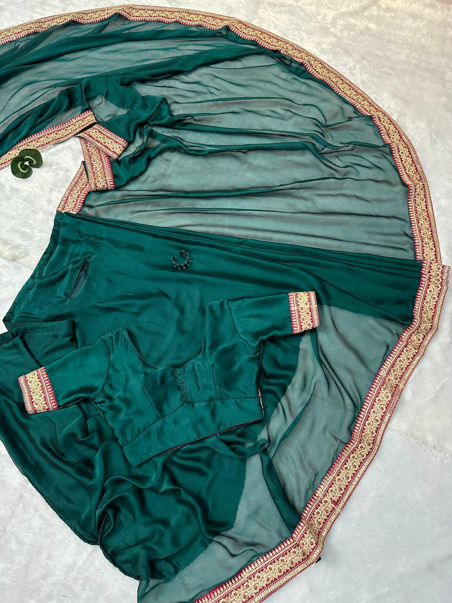 Ready To Wear Pocket Saree With Lace Border Work And Fully Stitched