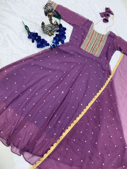 Beautiful Purple Color Gown in Georgette Fabric