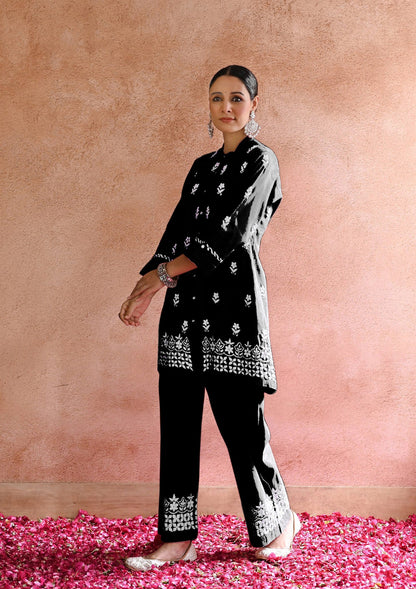 Black Color Beautiful Summer Wear Kurti Pent Co-Ord Set