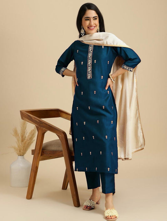 Beautiful Suit Set And Dupatta in Purple Color