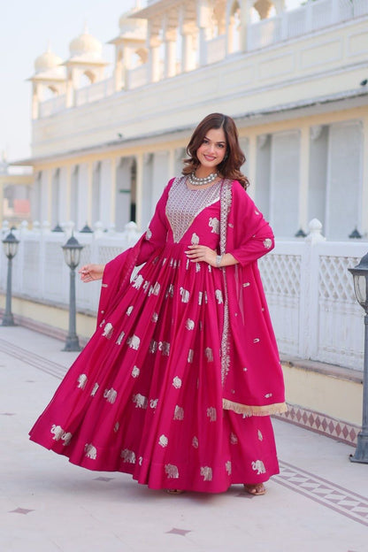 Pink Color Beautiful Anarkali Gown In Gerogette Fabric