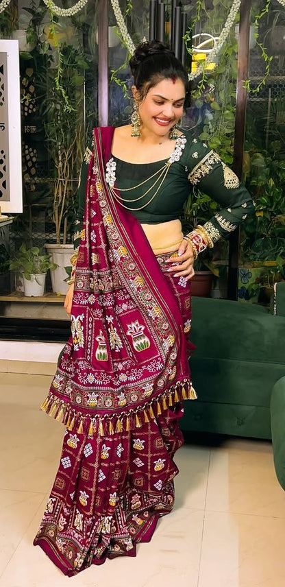 Bandhani Print Patola Saree in Vichitra Silk fabric