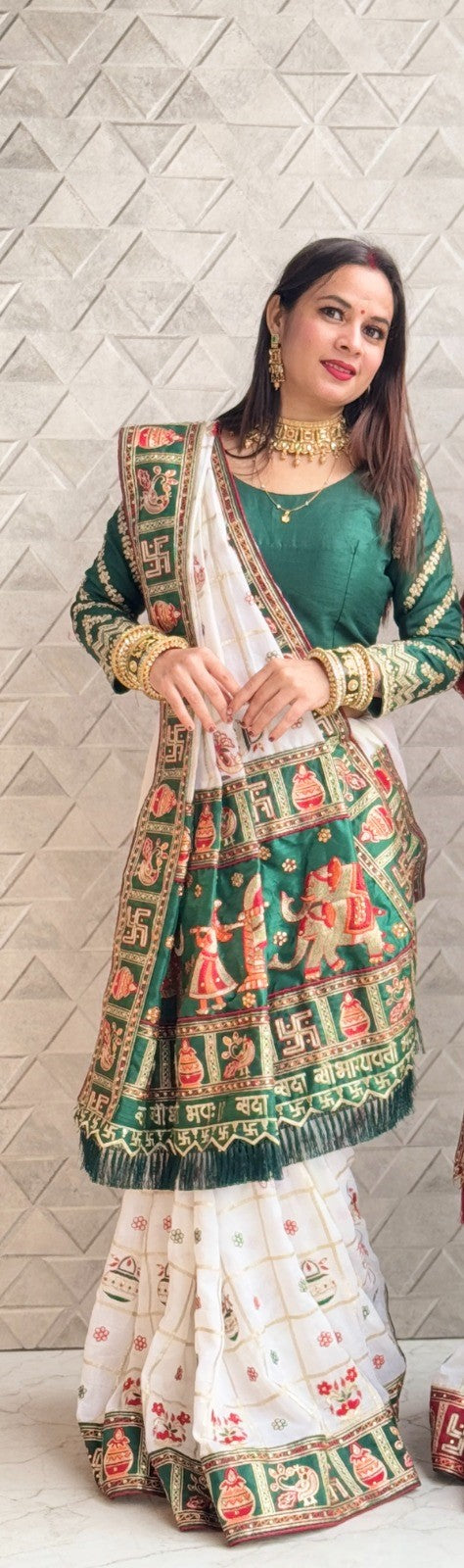 Panetar Patola Wedding & Special Occasion Saree in White Green Color