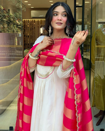 White Color Beautiful Roman Silk Suit For Daily Wear Use