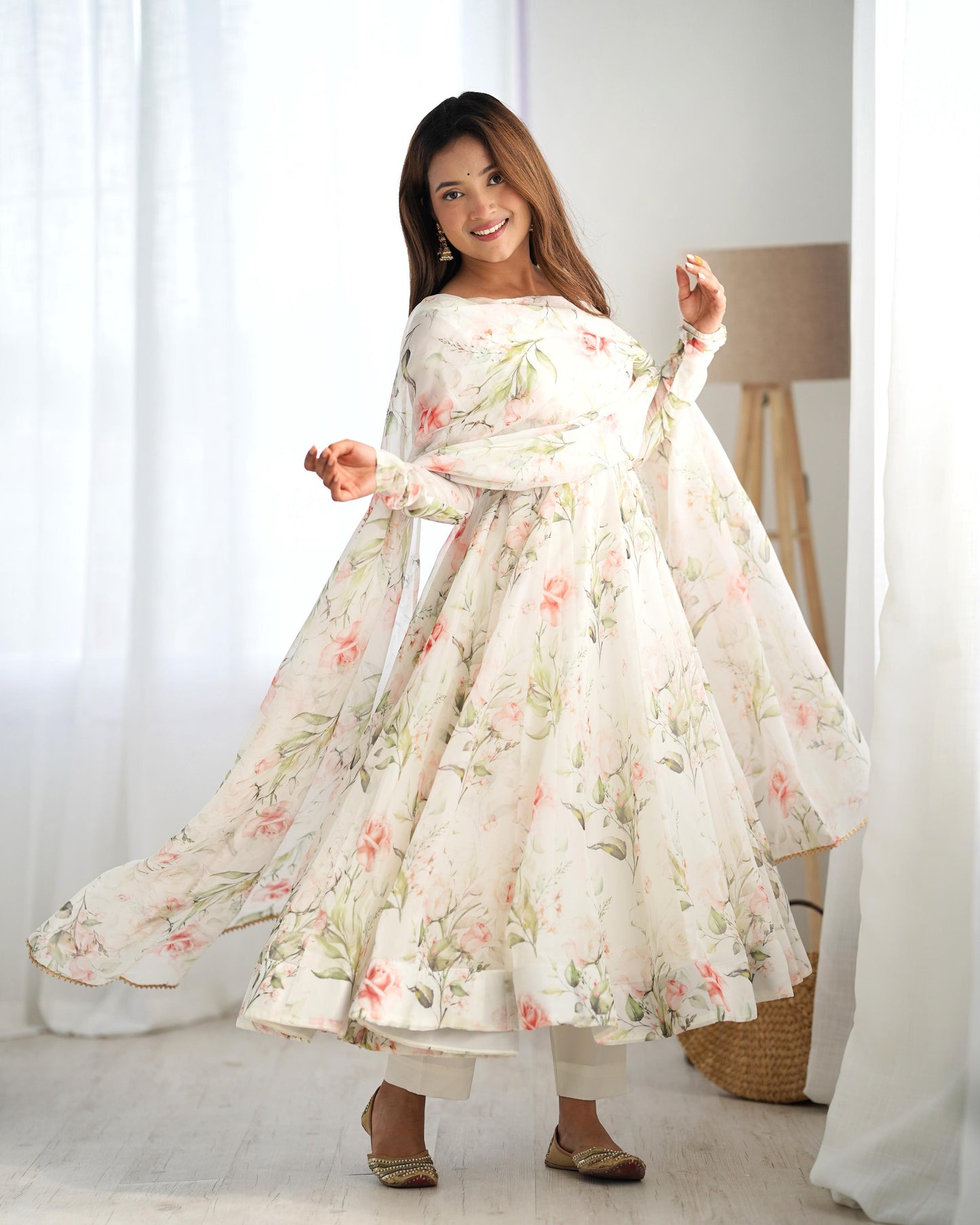 Light weight & Fresh Look Outfit Is Perfect For Upcoming Summer Festivities