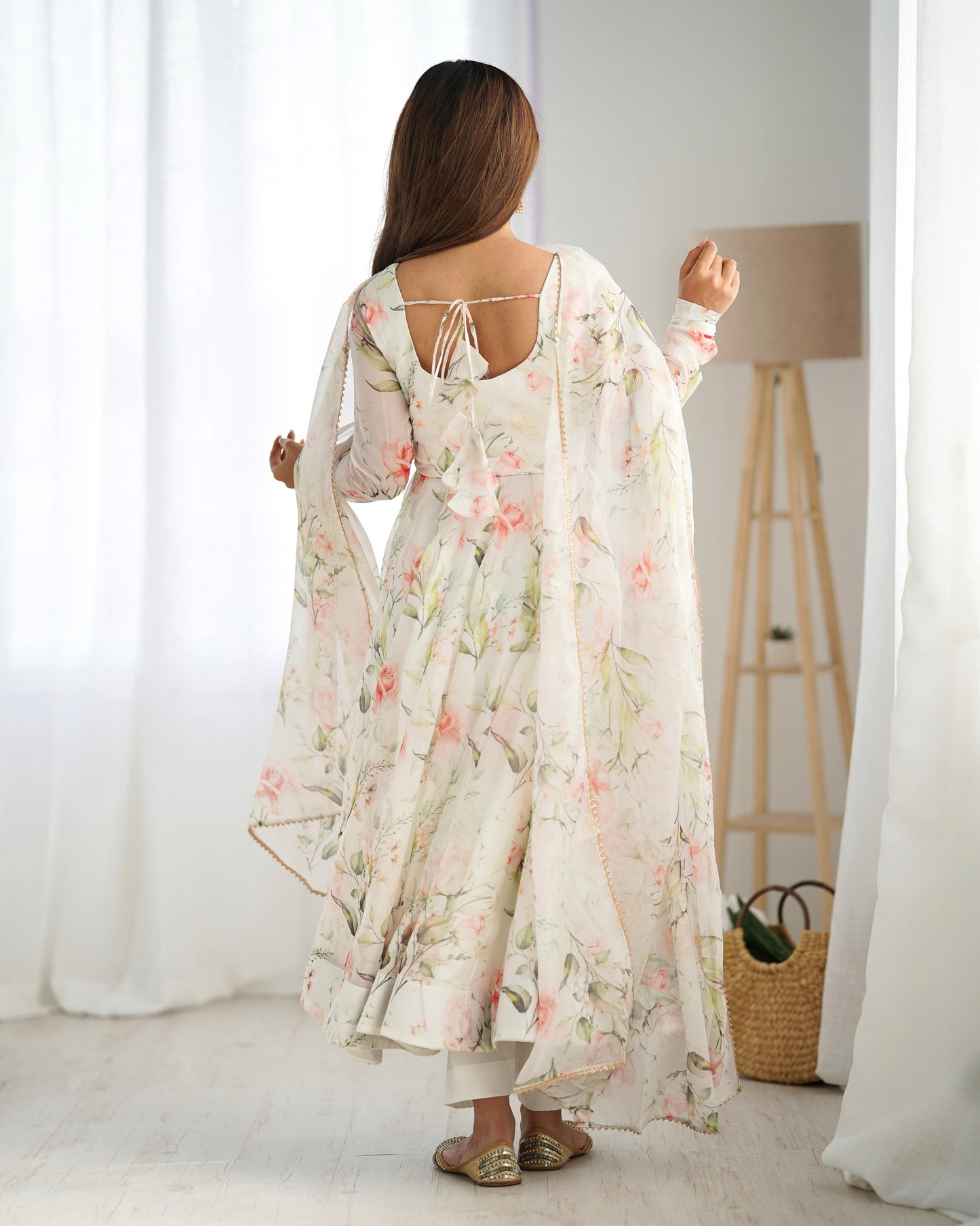 Light weight & Fresh Look Outfit Is Perfect For Upcoming Summer Festivities
