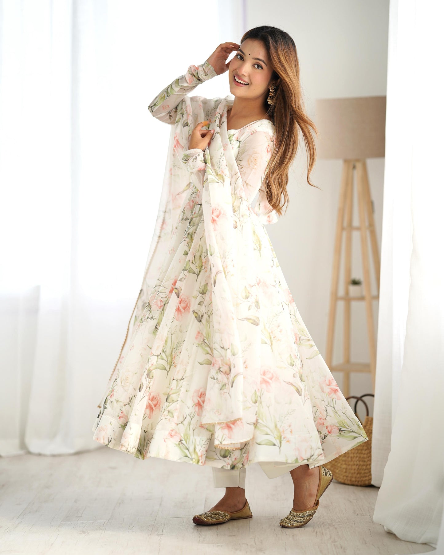 Light weight & Fresh Look Outfit Is Perfect For Upcoming Summer Festivities