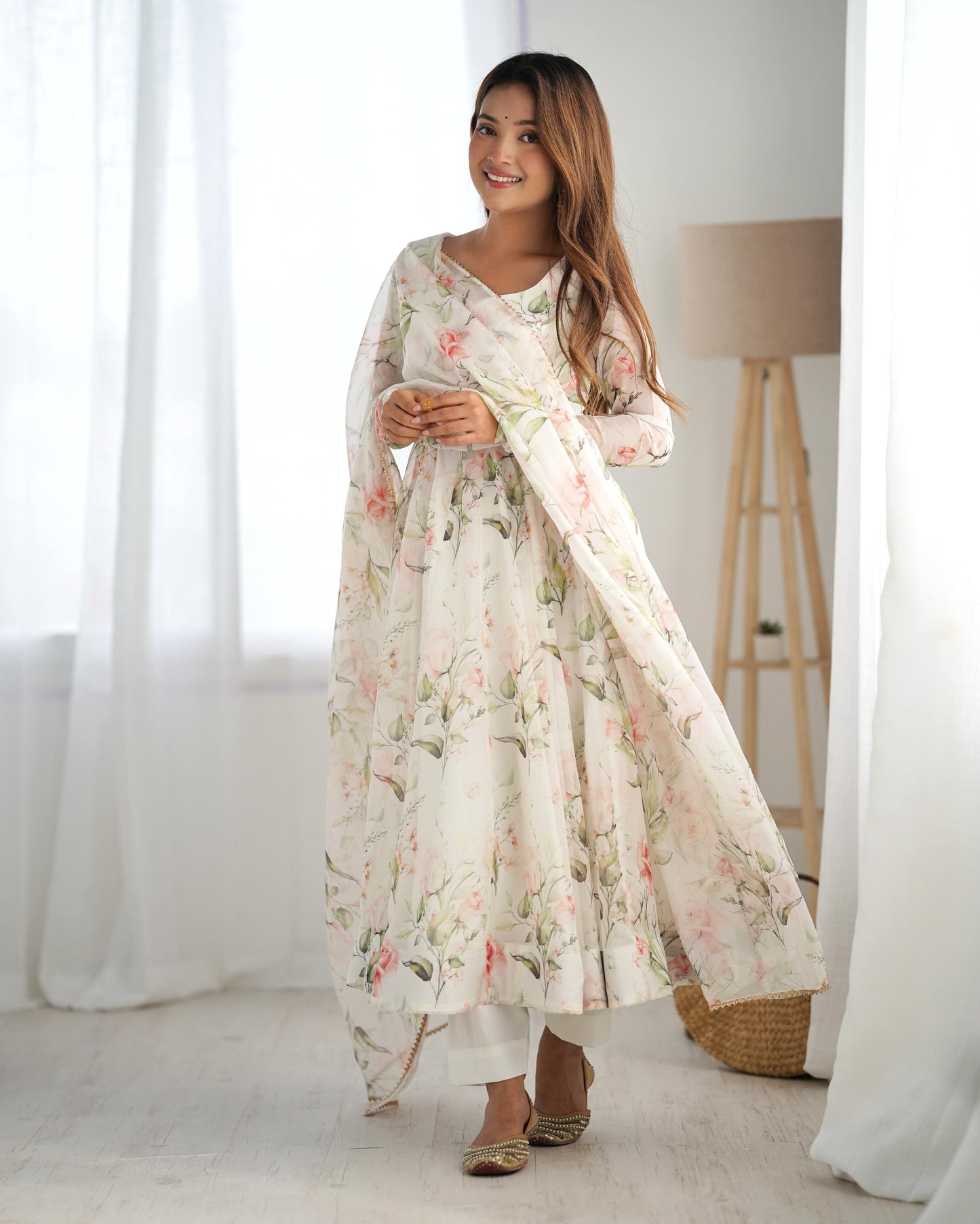 Light weight & Fresh Look Outfit Is Perfect For Upcoming Summer Festivities