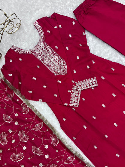 Pink Color Beautiful Partywear Dress in Silk Fabric